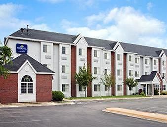 Microtel Inn And Suites By Wyndham Appleton Exterior photo